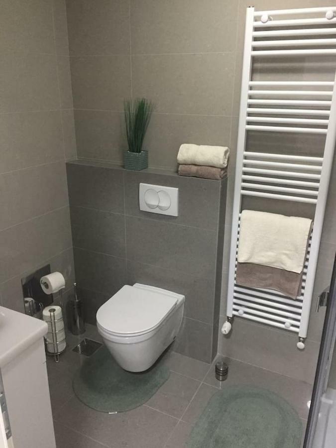 Apartman F&F Otočac Extérieur photo