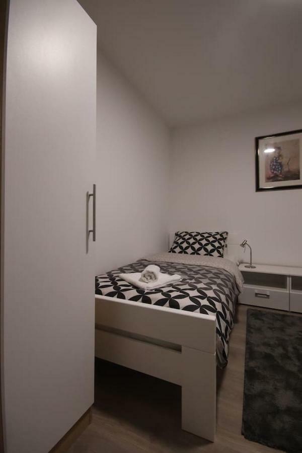Apartman F&F Otočac Extérieur photo