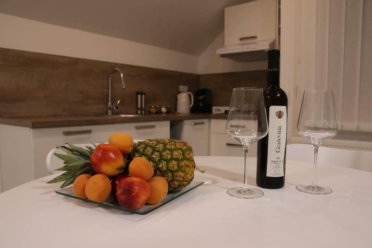 Apartman F&F Otočac Extérieur photo