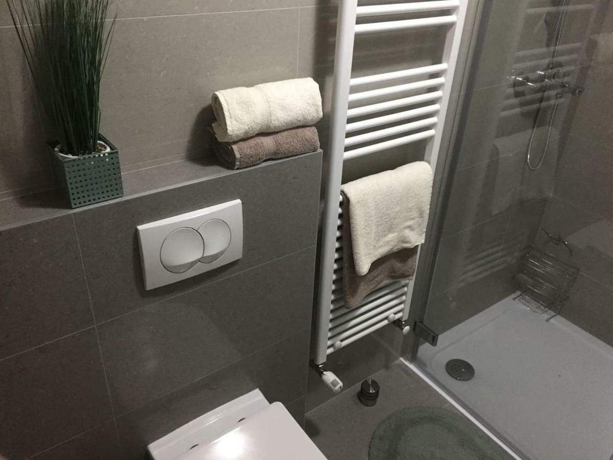 Apartman F&F Otočac Extérieur photo